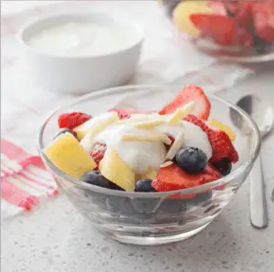 fruit salad with yogurt
